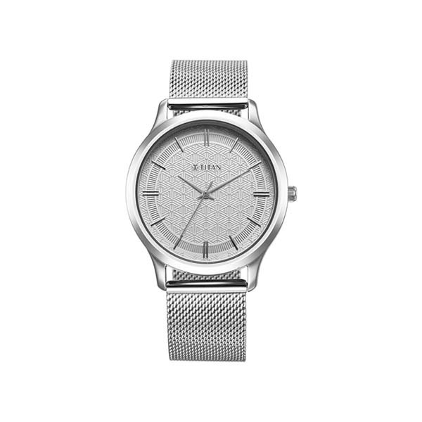 Titan Karishma Quartz Analog Silver Dial Stainless Steel Strap Watch for Men (NT1825SM09)